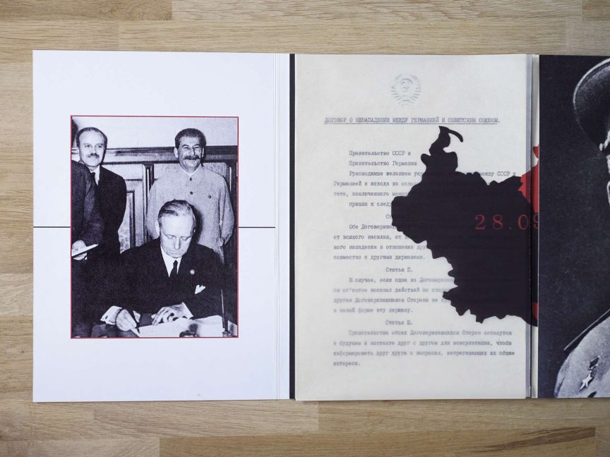 Reprodukcja paktu Ribbentrop-Mołotow, środek