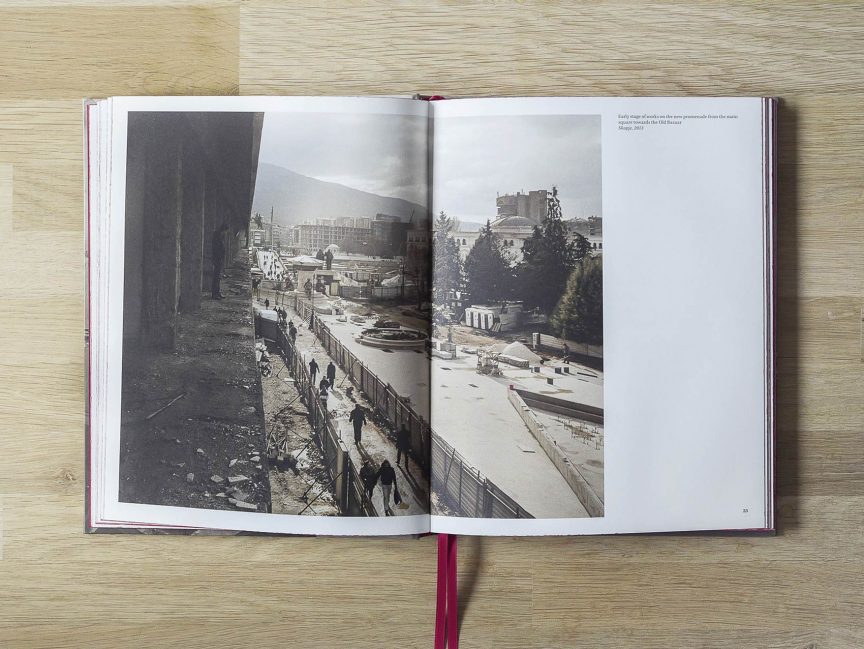 Michał Siarek książka "Alexander" środek, zdjęcie w sepii przedstawiające ulice Macedonii